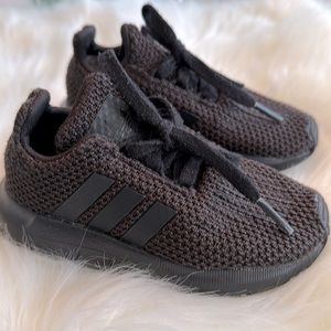 Adidas Sneakers Toddler size 7k